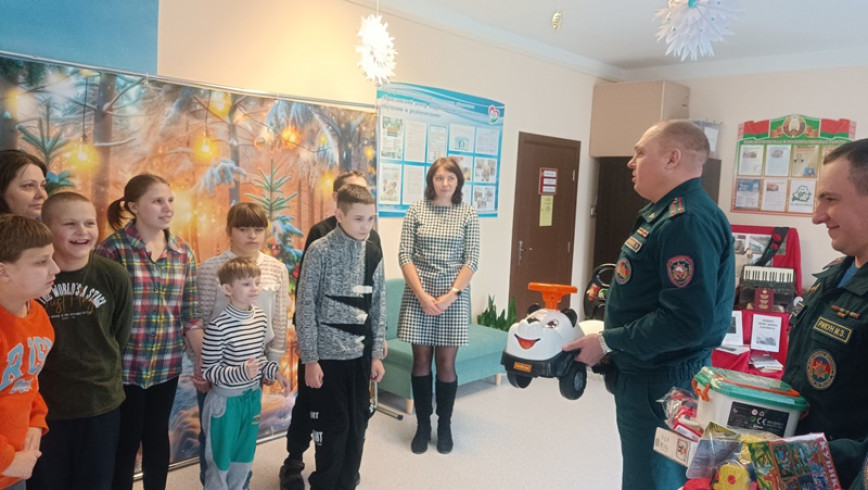 Браславские спасатели приняли участие в акции «Наши дети»